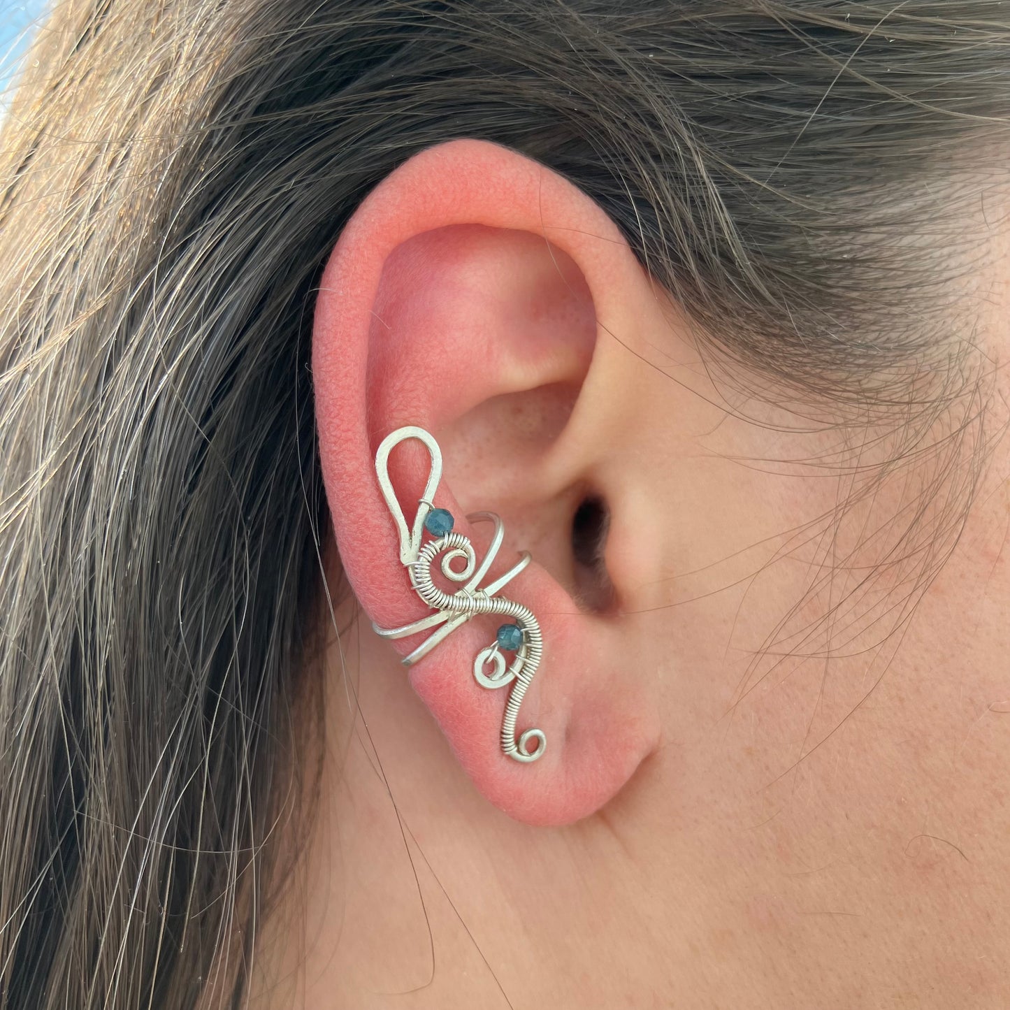 FREEDOM Sterling silver ear cuff with turmalin