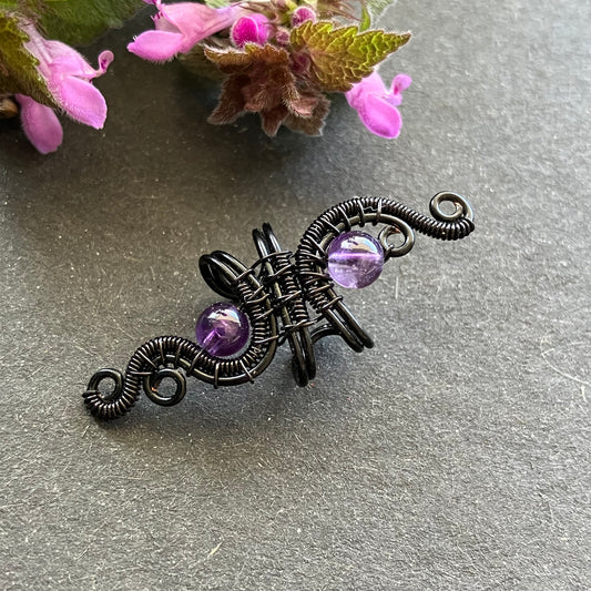 Black and amethyst ear cuff