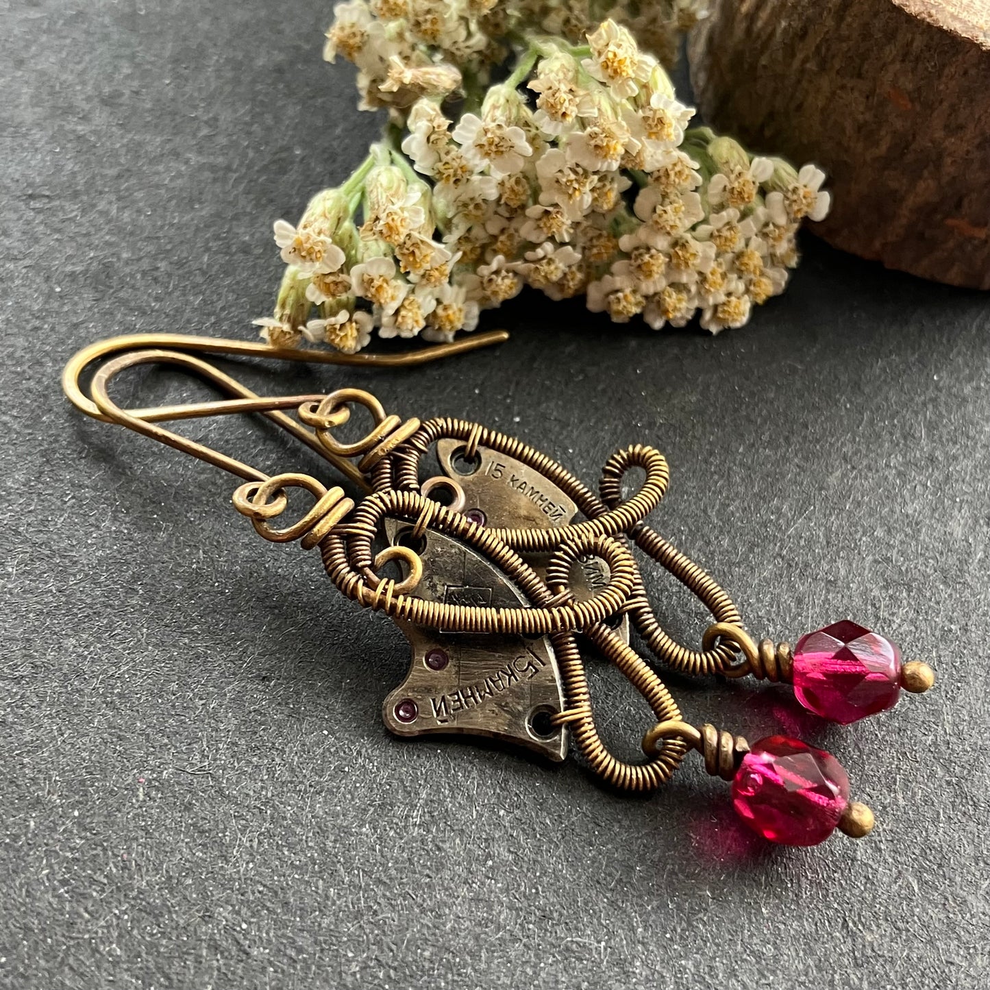REINA brass clockwork earrings - dark pink