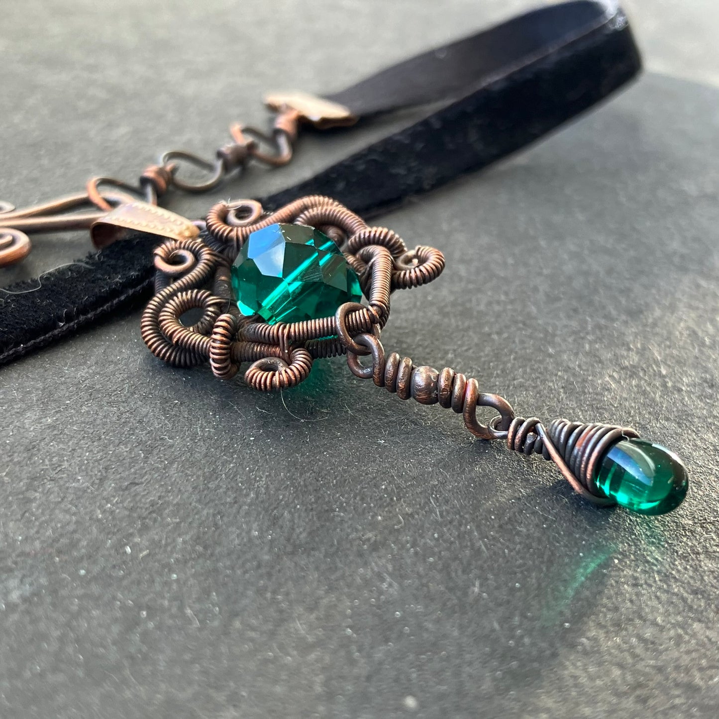 FREEDOM copper and emerald green choker