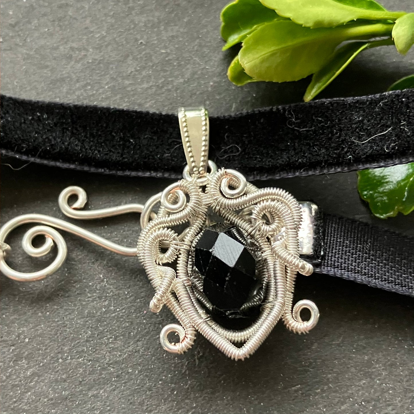 PHOENIX silver black choker