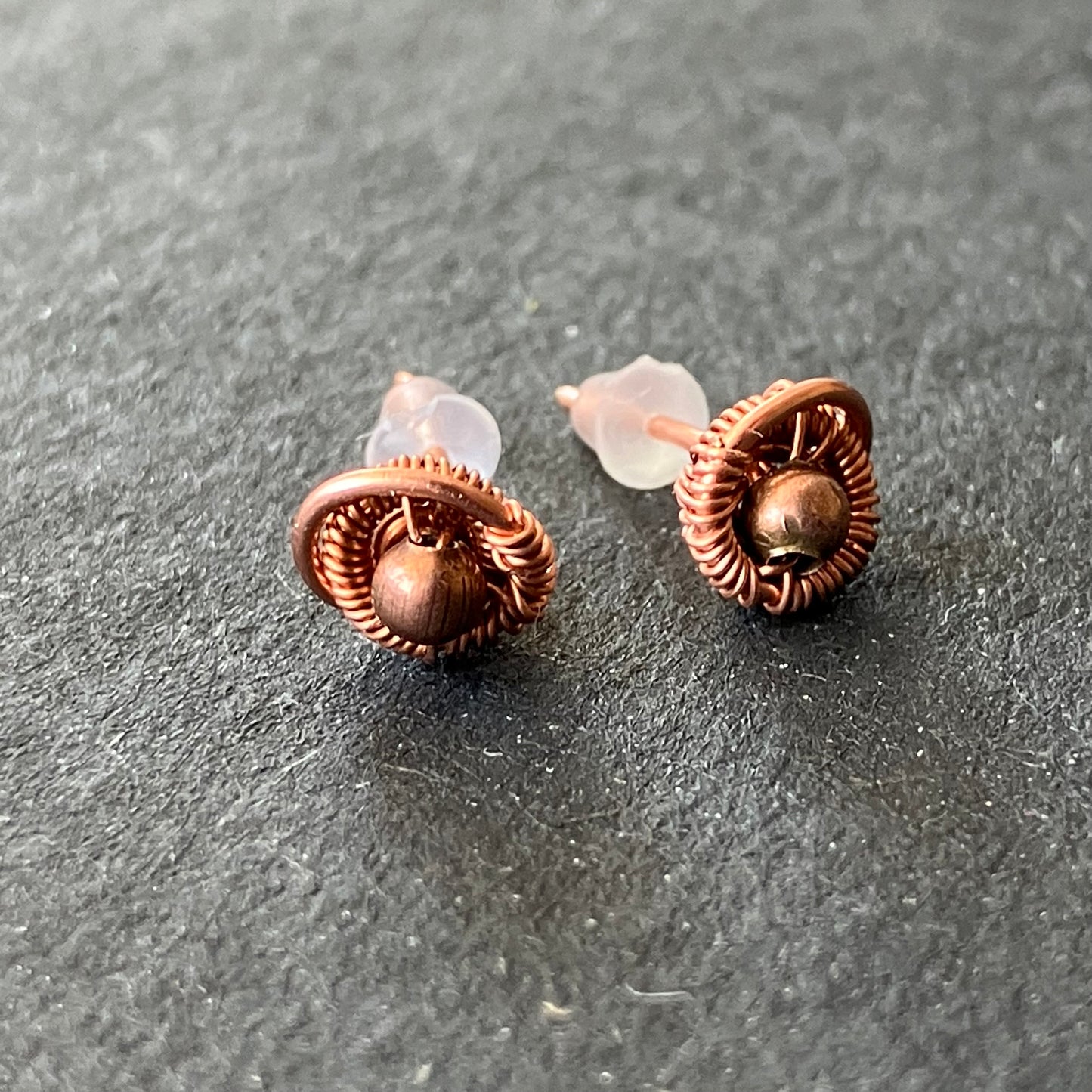 BASICS - copper stud earrings