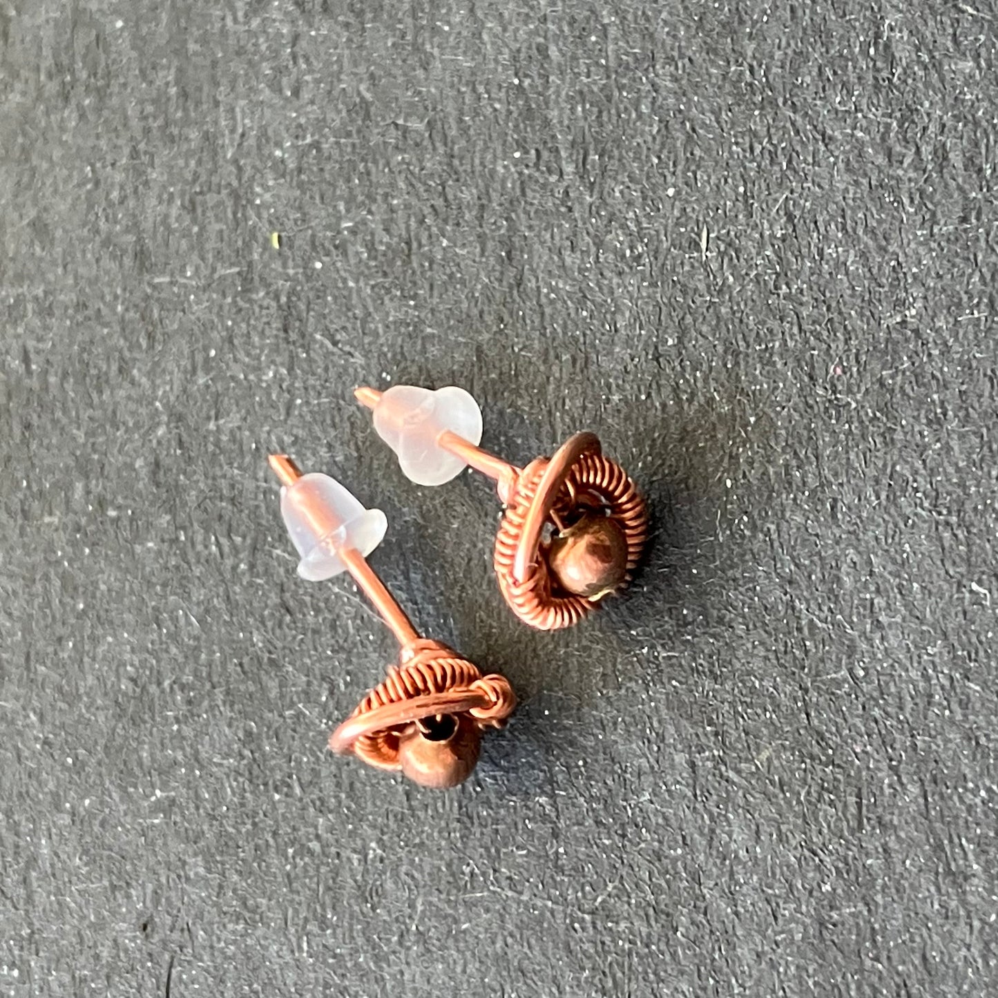 BASICS - copper stud earrings