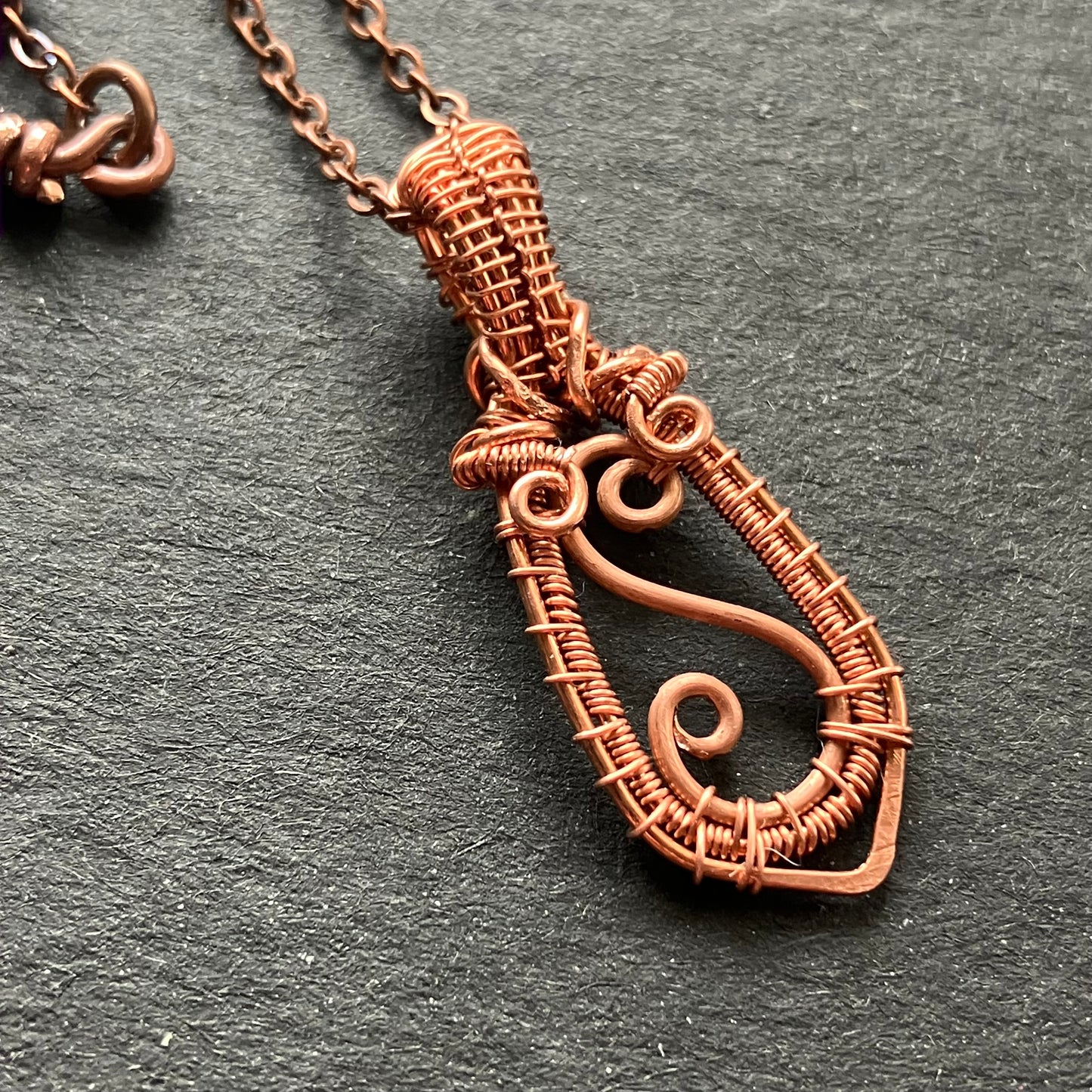 BASICS - copper spear necklace