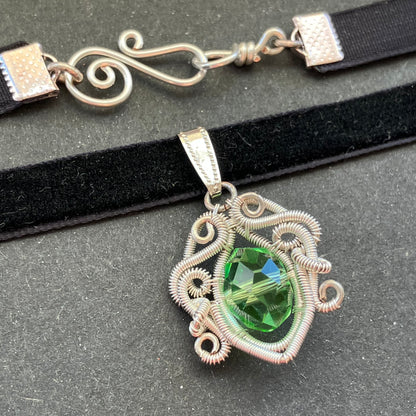 Last of Glass - silver plated light green choker