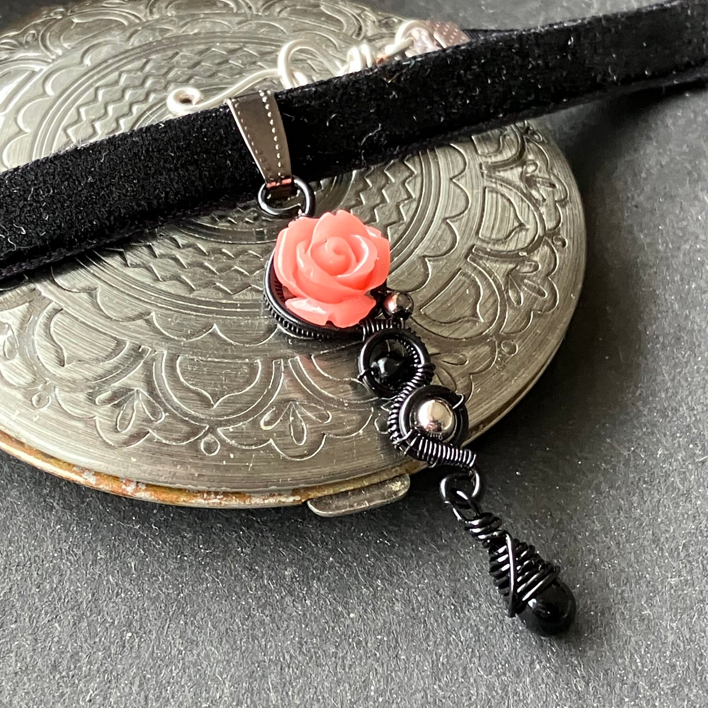 Pink rose black choker