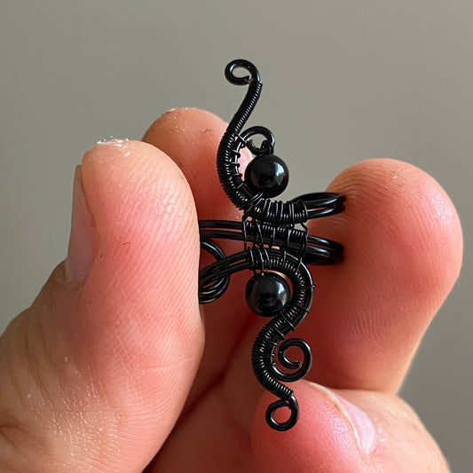 PHOENIX black and onyx ear cuff