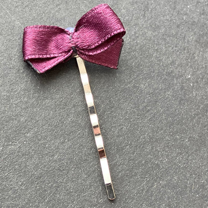 Bow hair pin