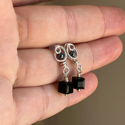 Last of Glass - silver plated earrings with black and hematit