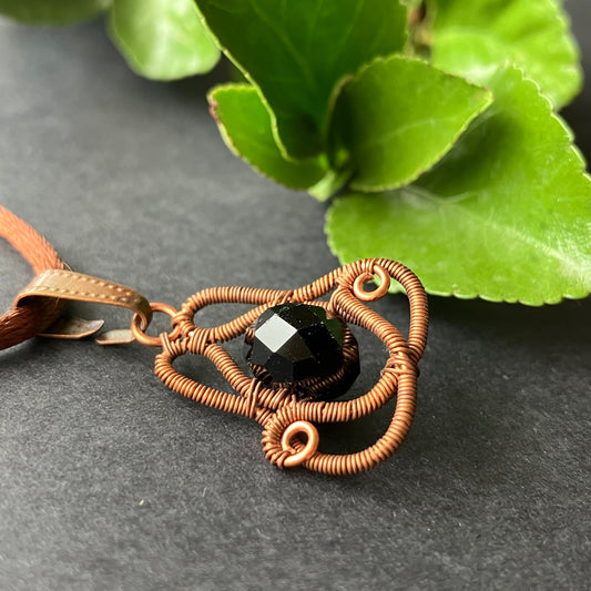 Copper black necklace