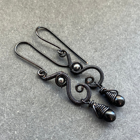 Last of Glass - black small earrings