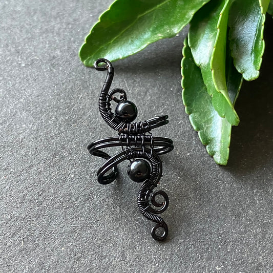 PHOENIX black and onyx ear cuff