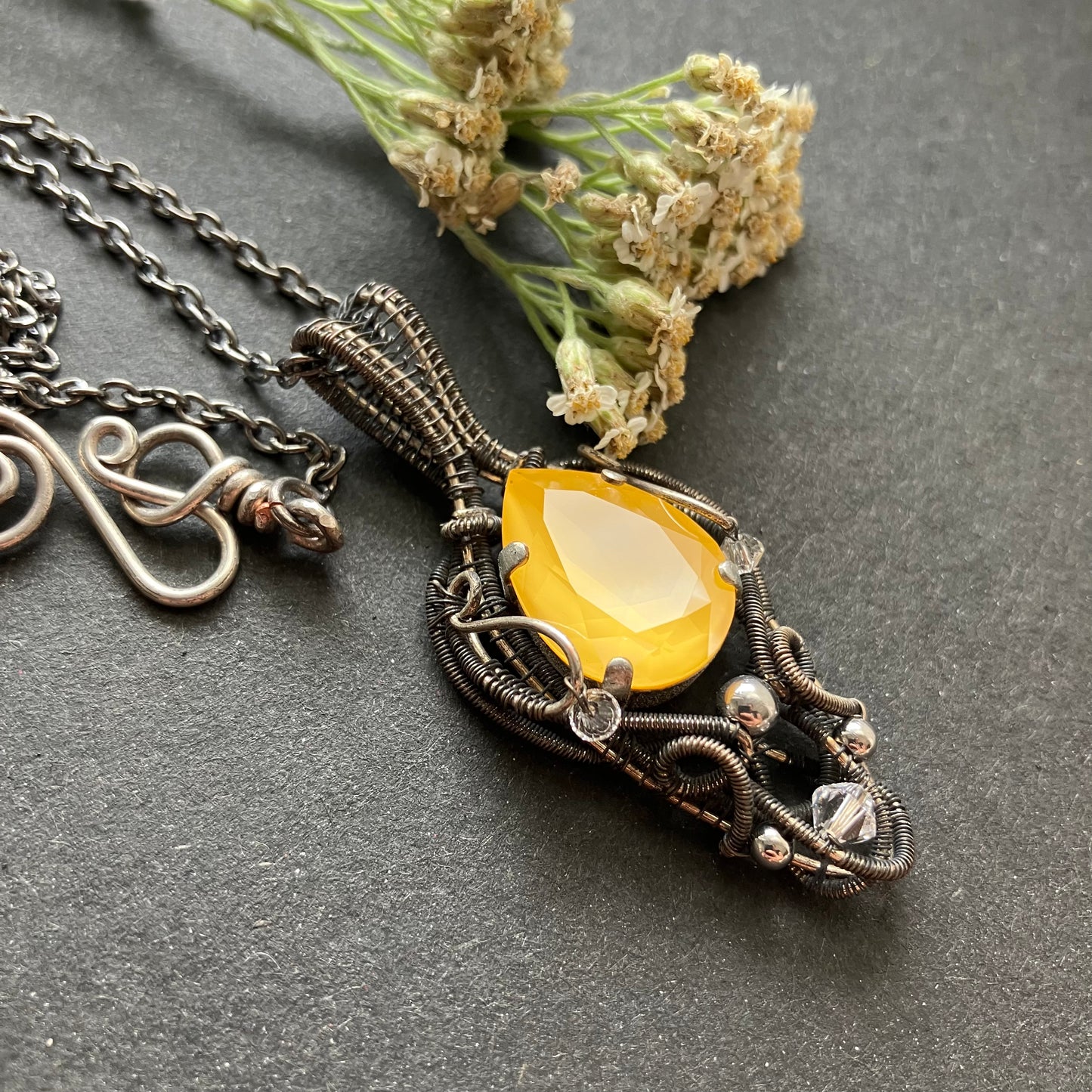 LUX yellow necklace