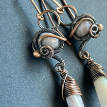 Load image into Gallery viewer, copper wire wrapped earrings with pale lilac beads
