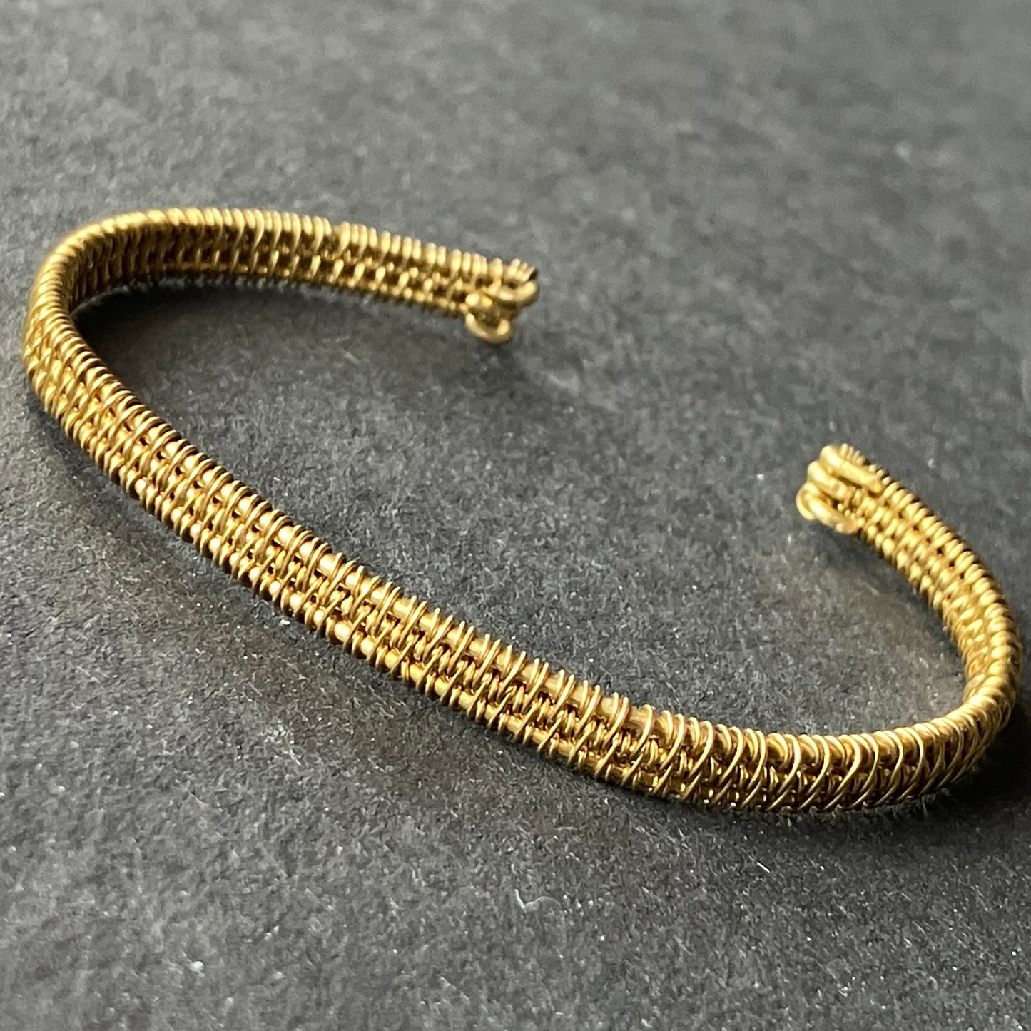 BASICS - brass bangle bracelet