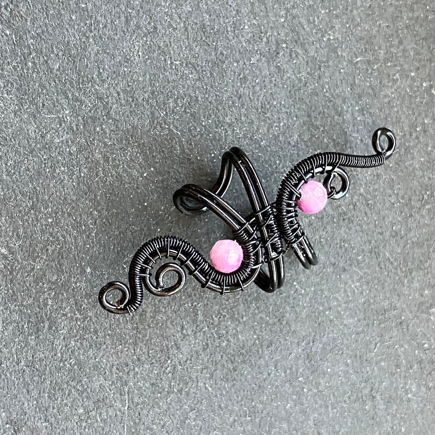 black and ruby ear cuff