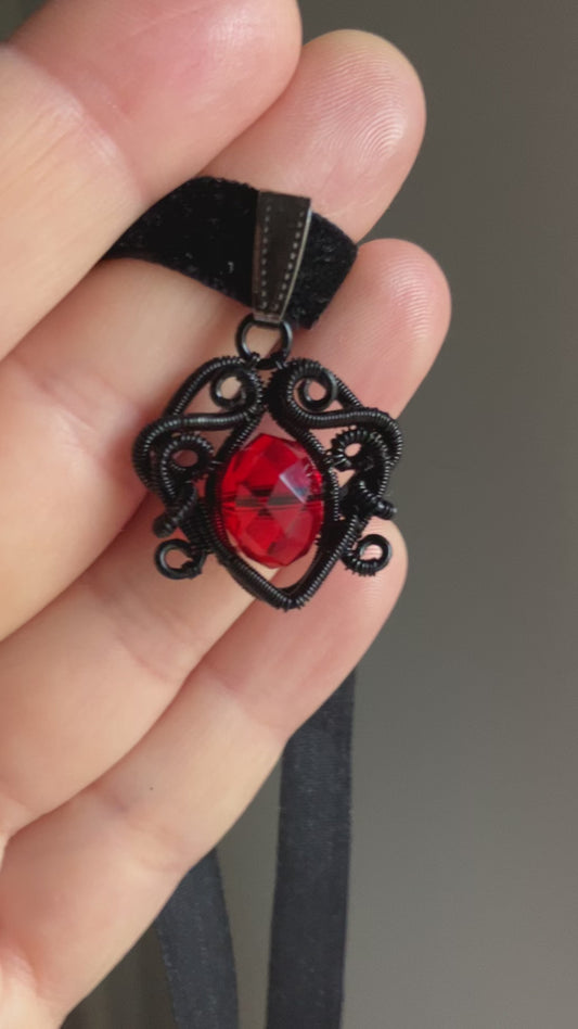 PHOENIX red choker
