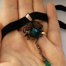 Load image into Gallery viewer, FREEDOM copper and emerald green choker
