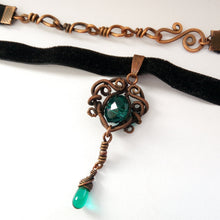 Load image into Gallery viewer, copper wire wrapped perndant bluegreen bead velvet choker
